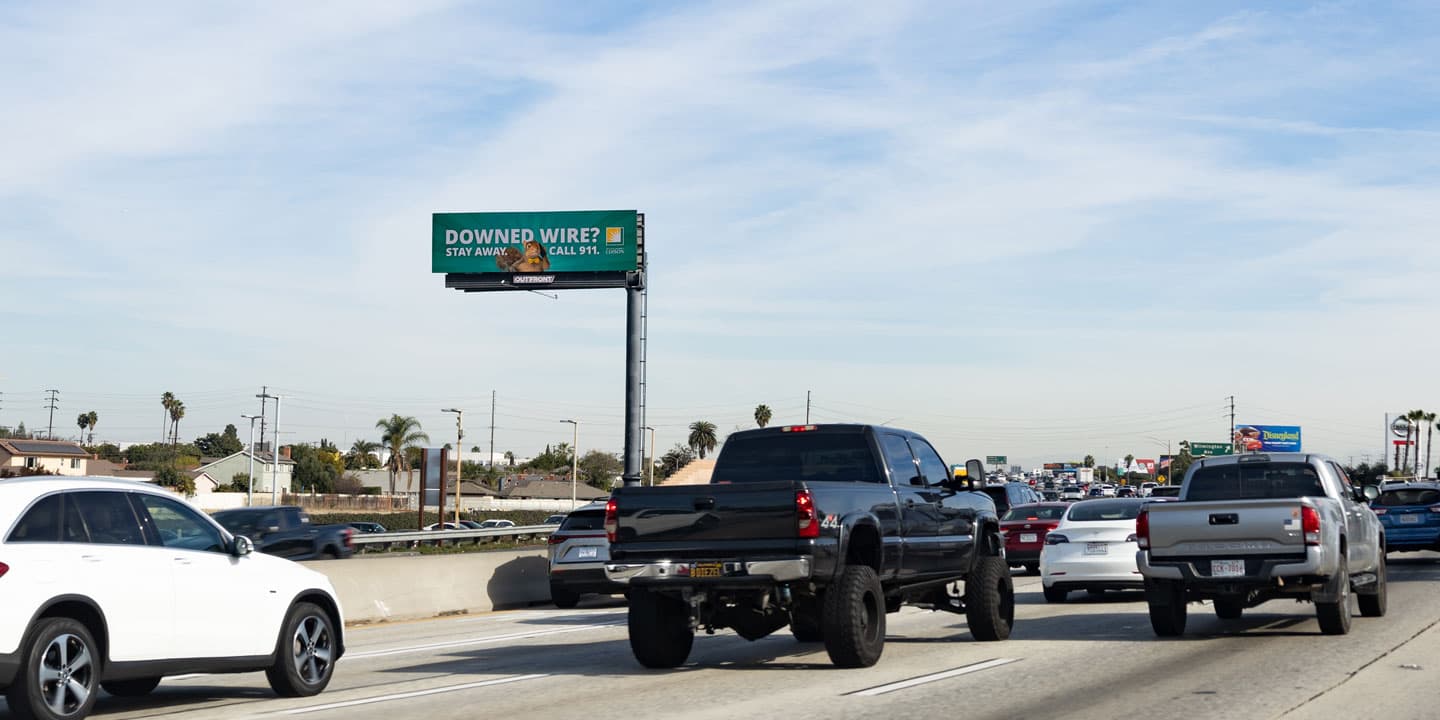 out of home digital billboard advertising los angeles