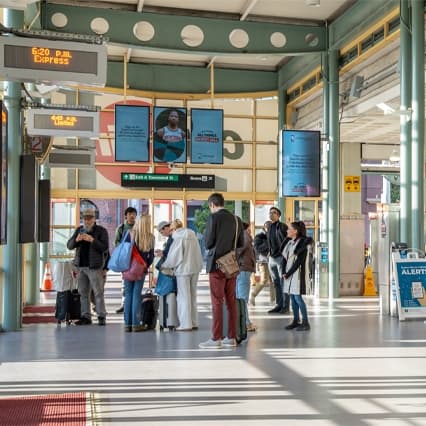 out of home digital transit advertising san francisco